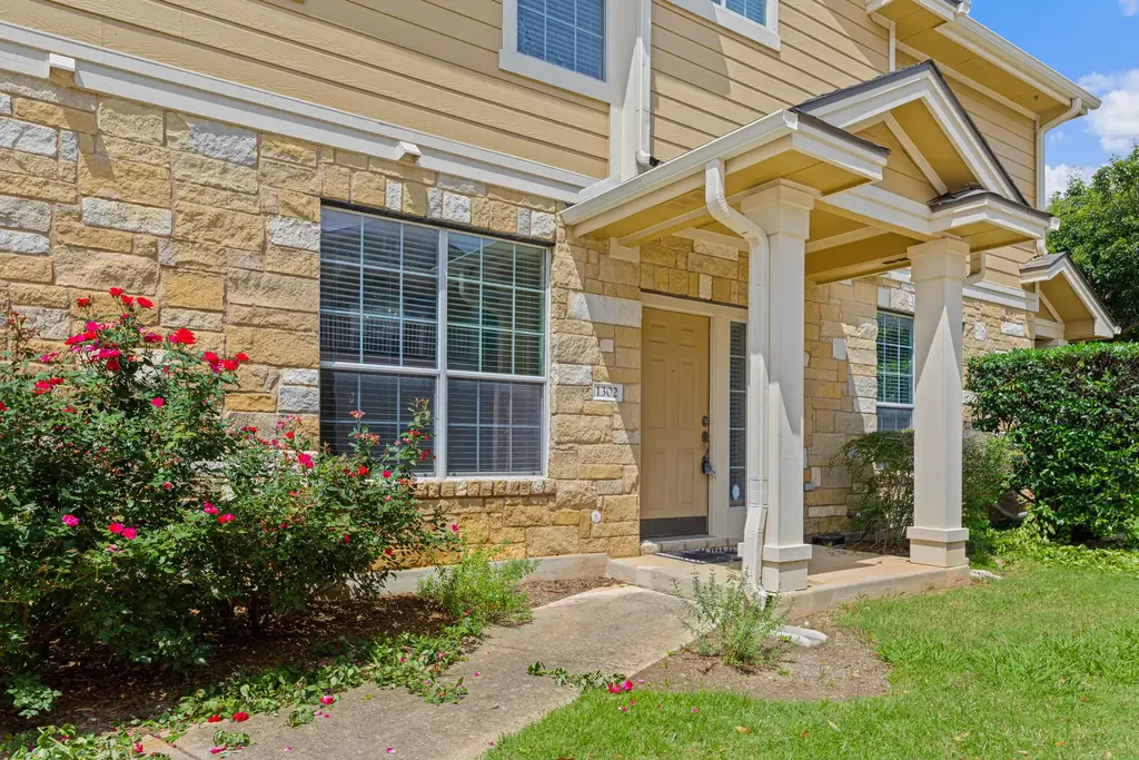 16100 S Great Oaks Drive 1302, Round Rock