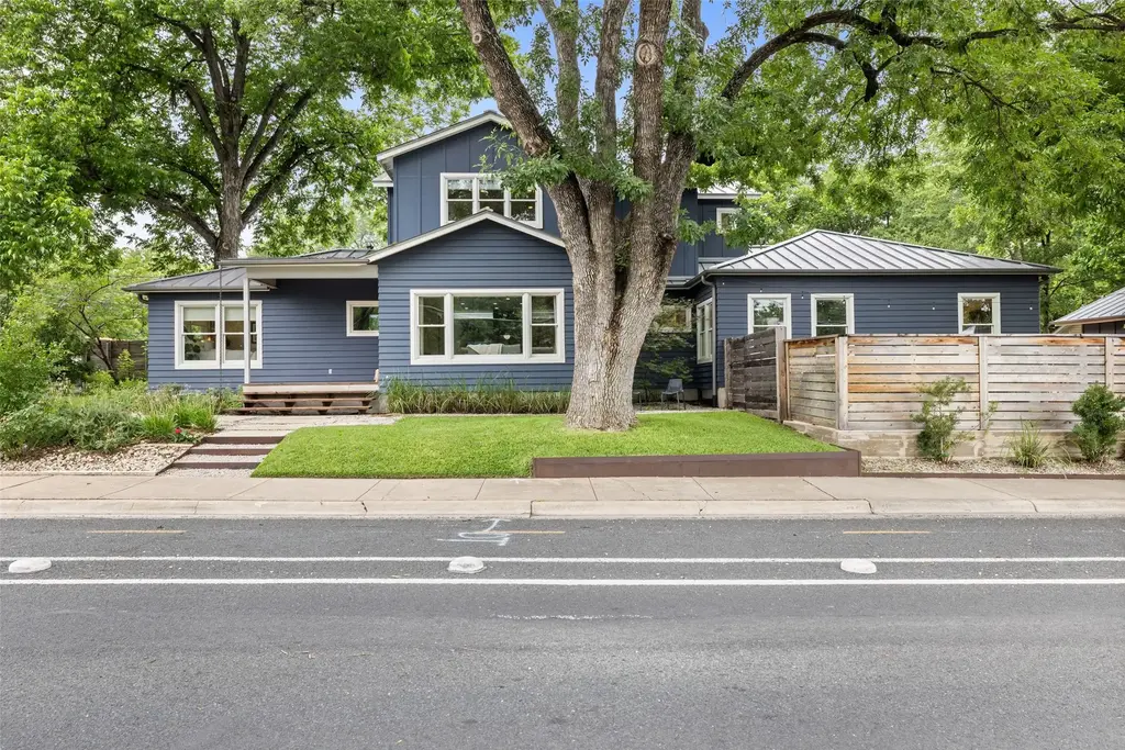 2000 Rundell Place, Austin