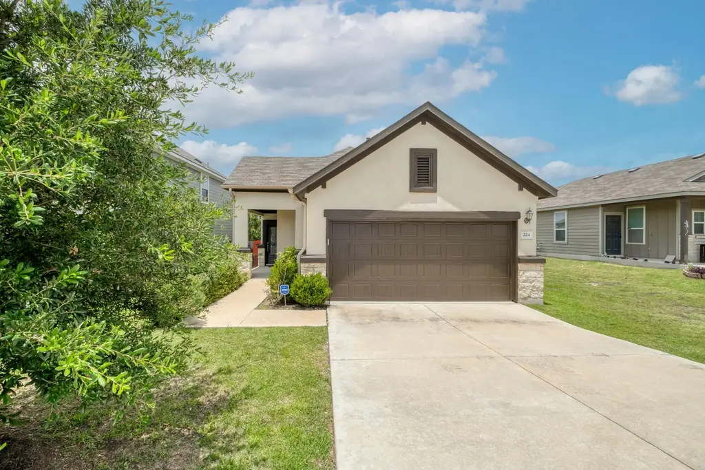 224 Eves Necklace Drive, Buda