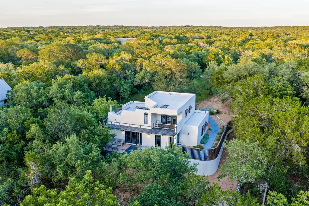 510 River Rapids Road, Wimberley
