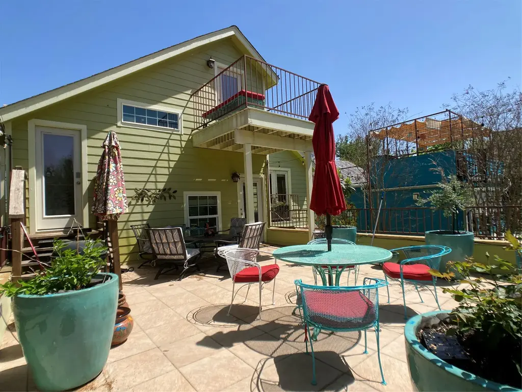 1509 Treadwell Street Up, Austin