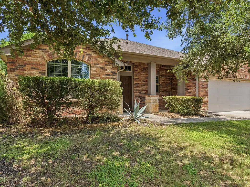 114 Clear Water Pass, Bastrop