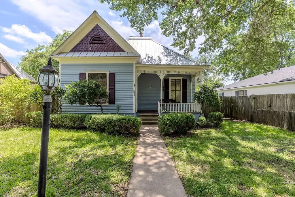 504 Gresham Street, Smithville