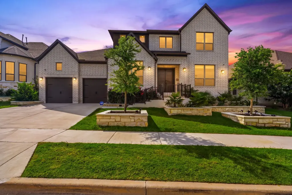 413 Summerhill Lane, Georgetown