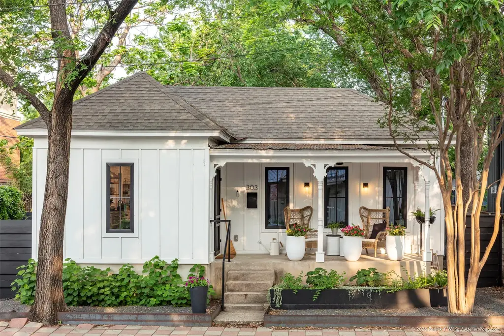 303 Navasota Street, Austin
