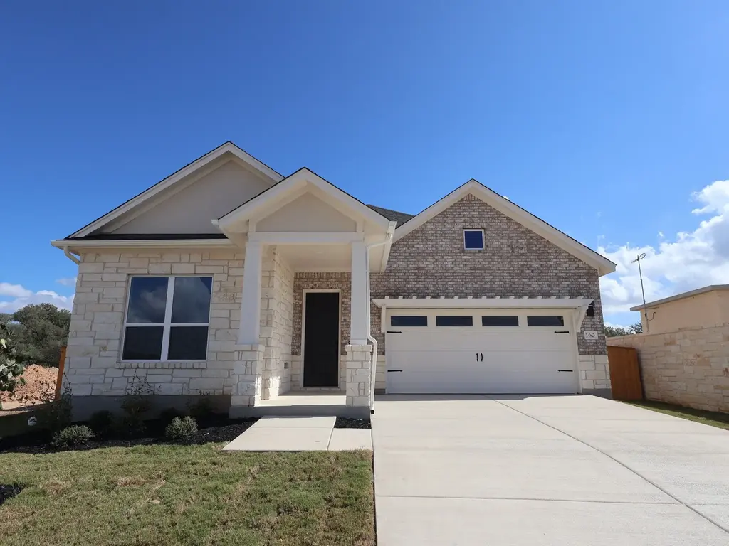 160 Champ Avenue, Buda