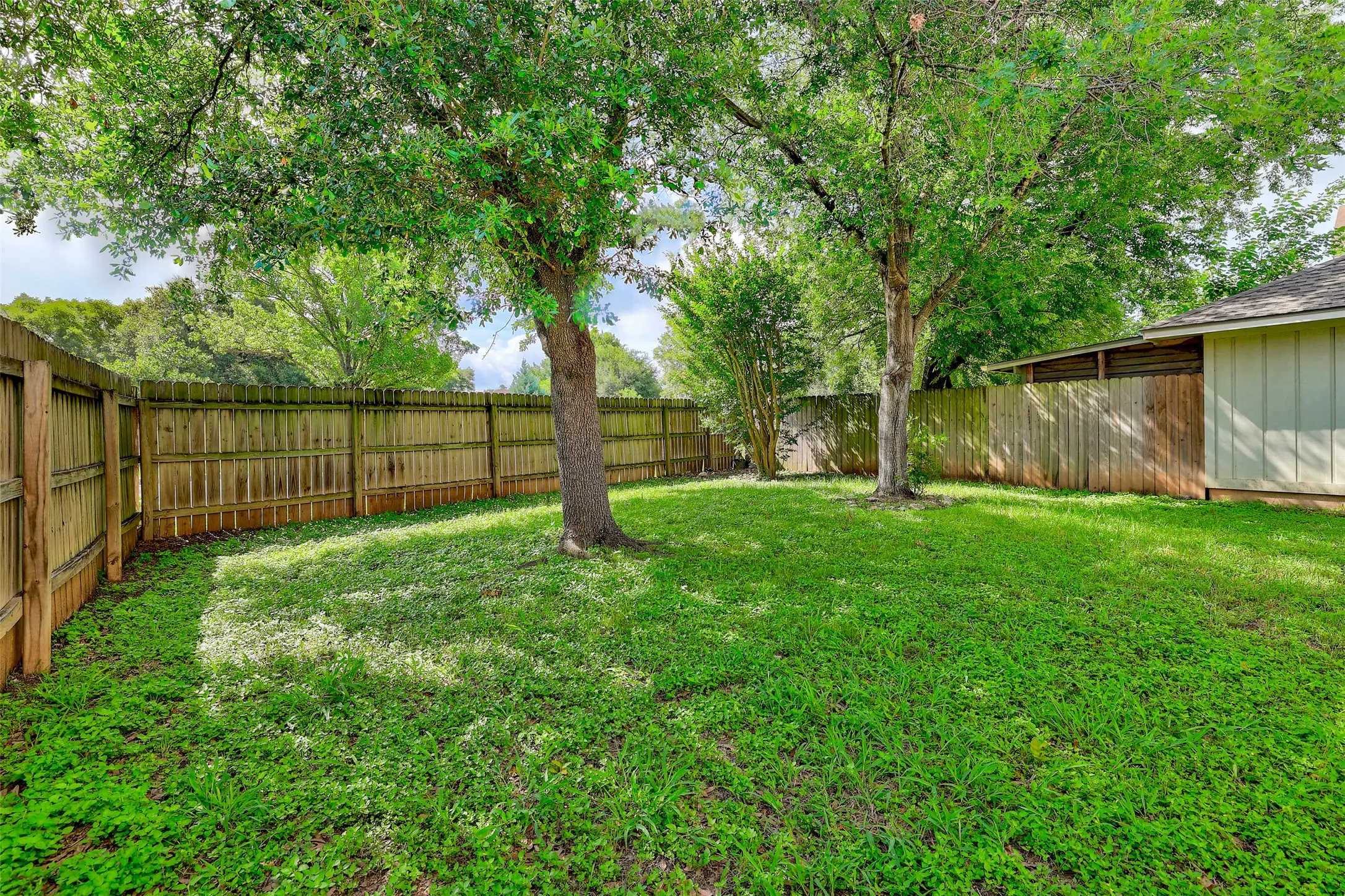 Photo of Listing #4552057