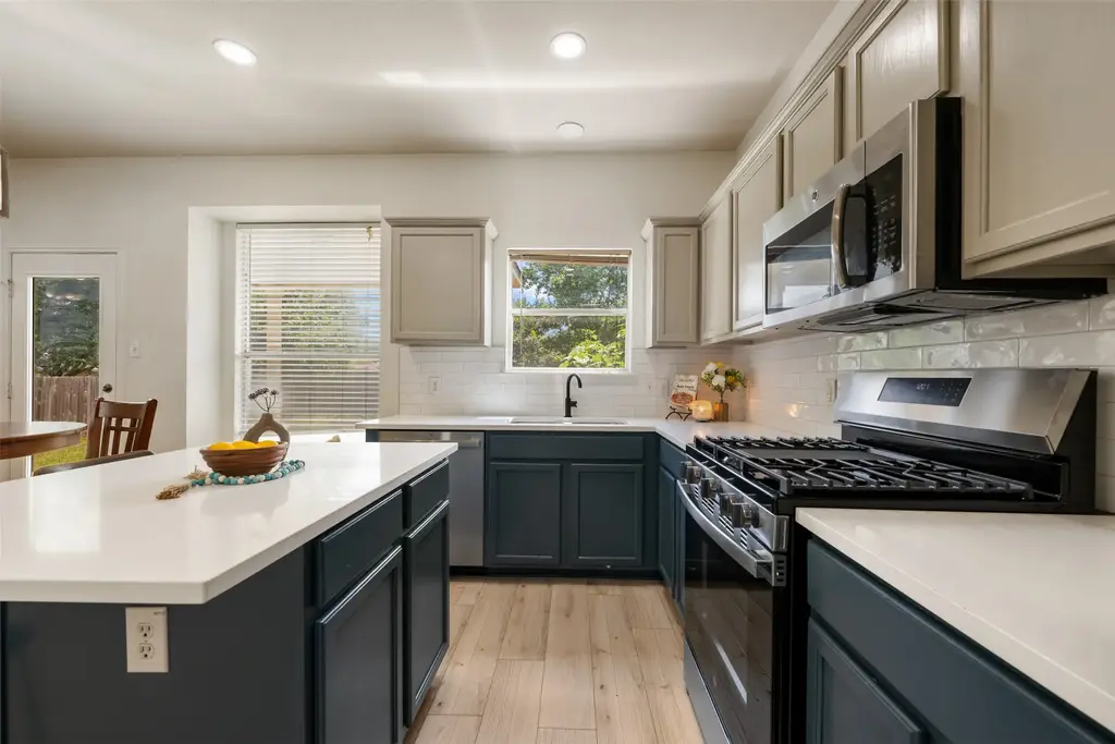 1104 Henderson Drive, Leander