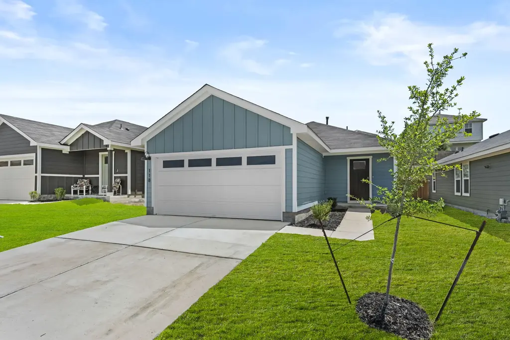 118 Schuenemann Way, Uhland