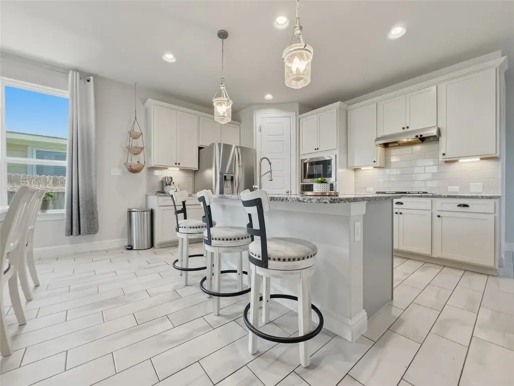 309 Gaida Loop, Georgetown
