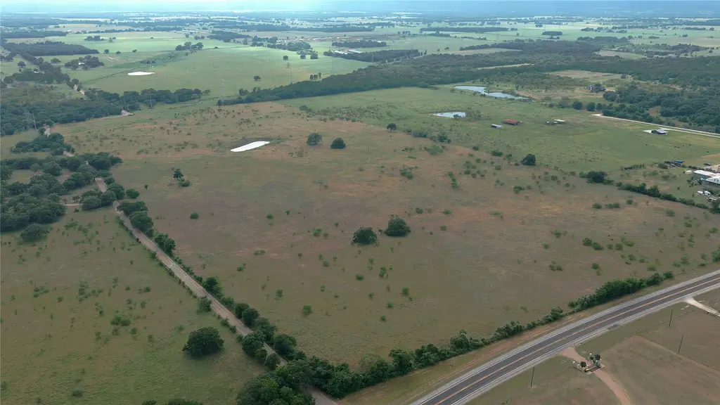 Fm 933, Aquilla