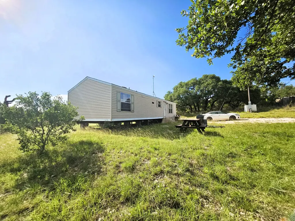 100 Reavis Drive, Kempner