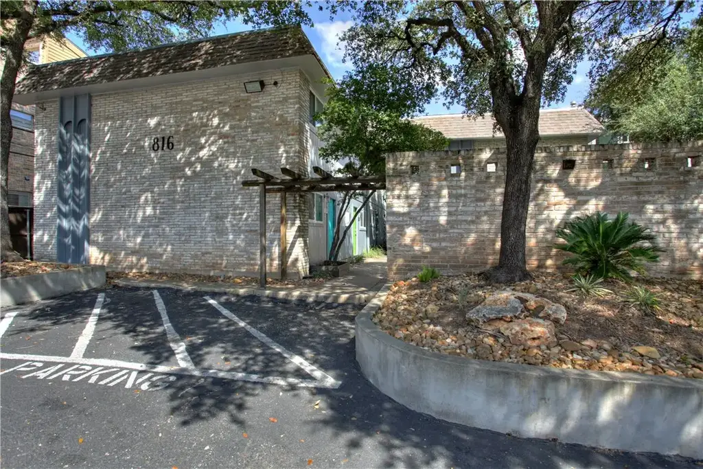 816 W North Loop Boulevard #111, Austin