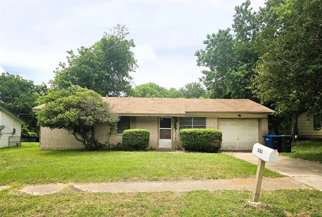 1203 Curry Avenue, Copperas Cove