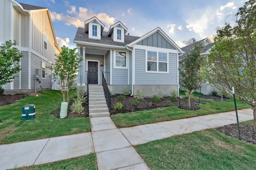 109 Tillage Road, Elgin