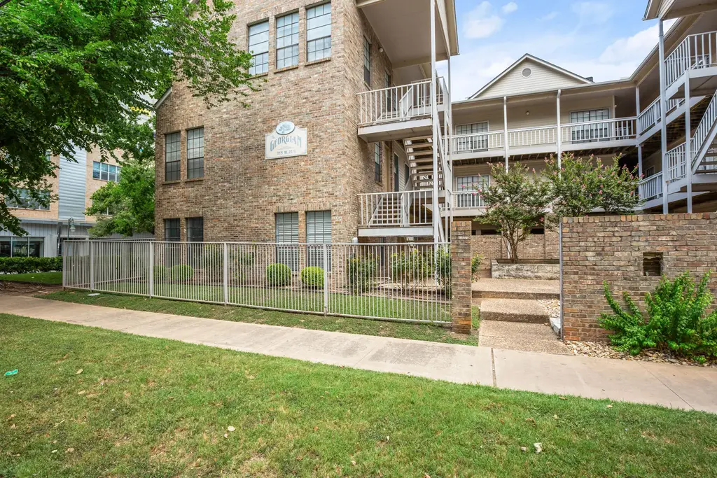 715 22 1/2 Street 101, Austin