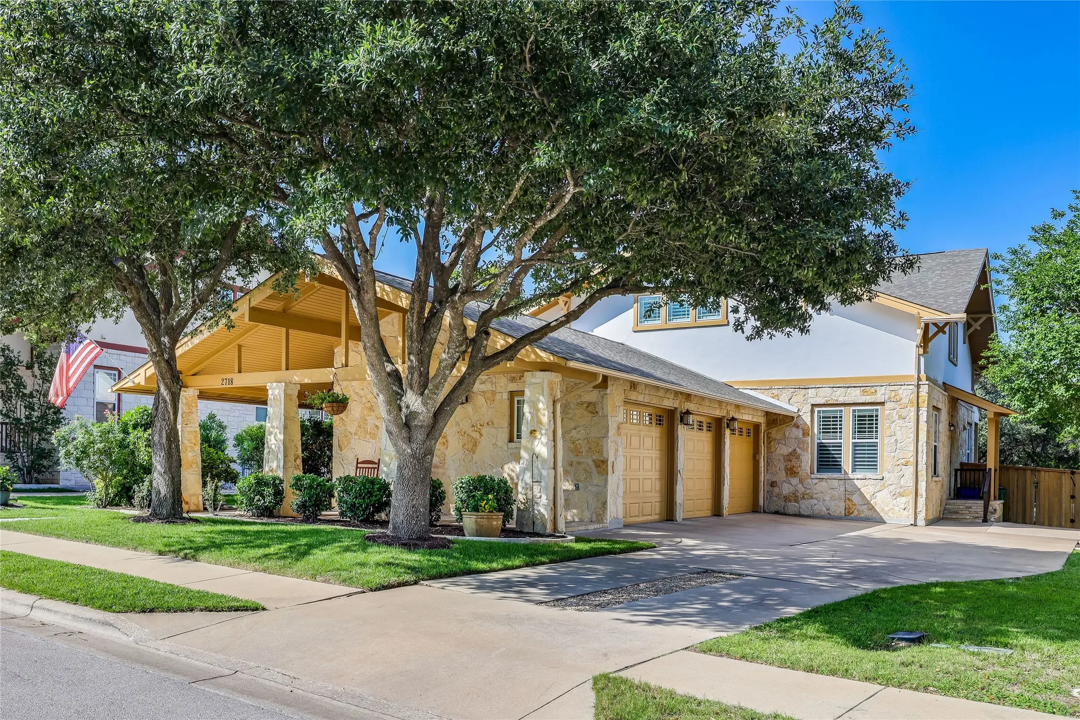 Photo of Listing #1088417