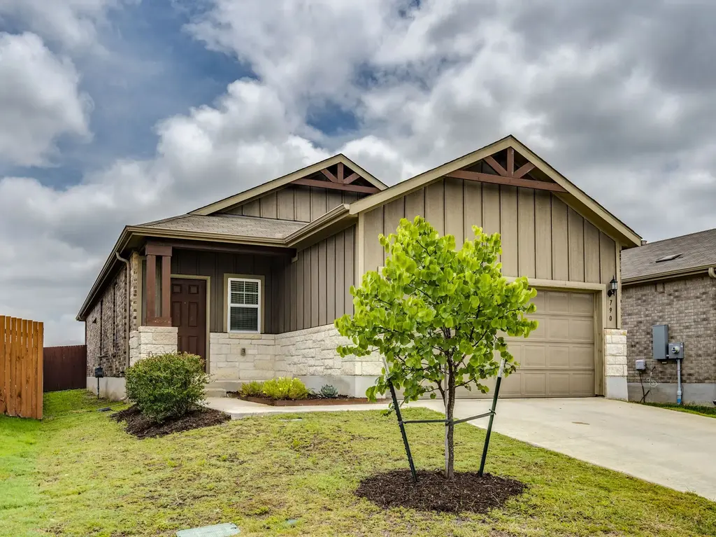 790 Pepperbark Loop, Buda