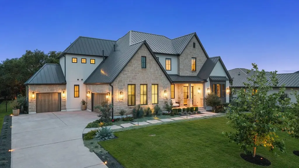 Photo of Listing #1913853