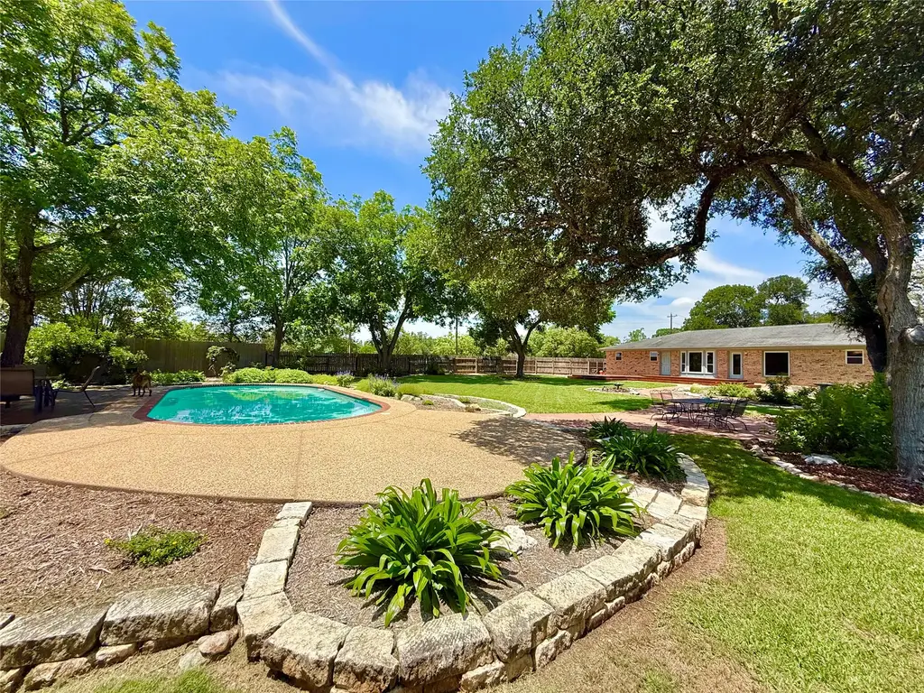 11613 Sunset Drive, Austin