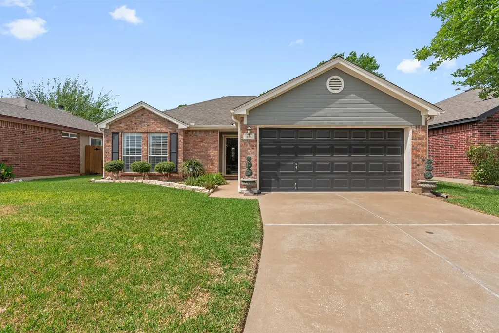 226 Claris Lane, Georgetown