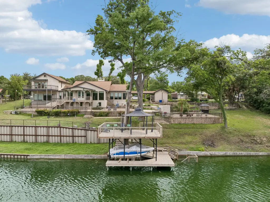 939 Reiley Road, Seguin