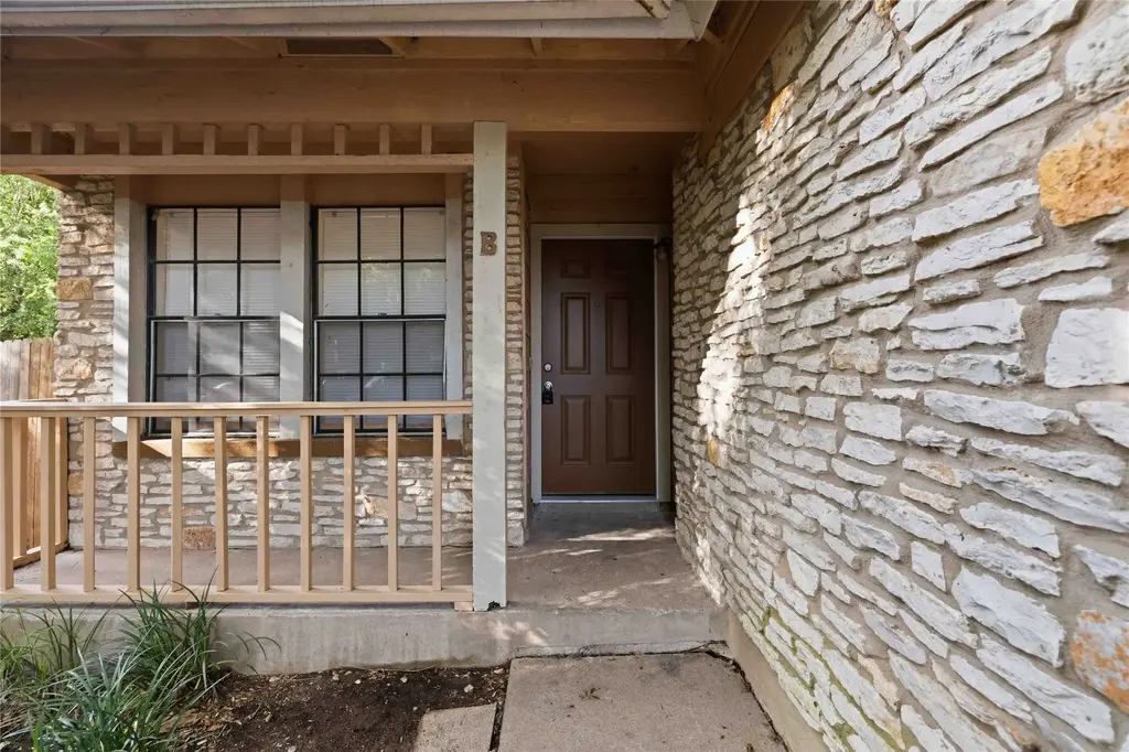 1105 Ash Cove, Austin