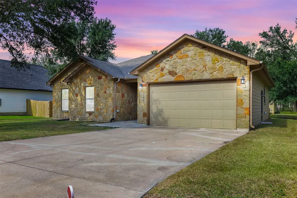 108 Pohakuloa Drive, Bastrop