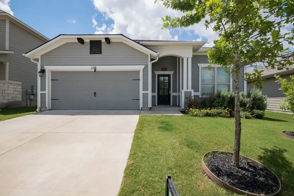 228 Trellis Boulevard, Leander