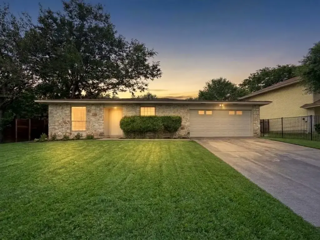 8200 Furness Drive, Austin