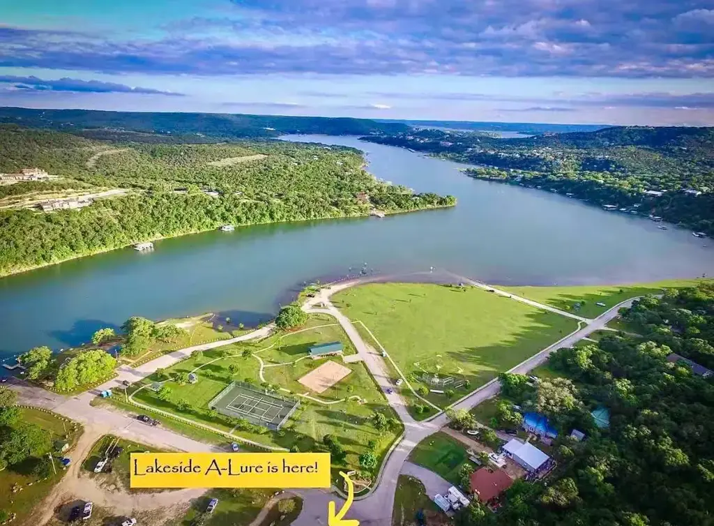 10612 Lakeside Drive, Jonestown