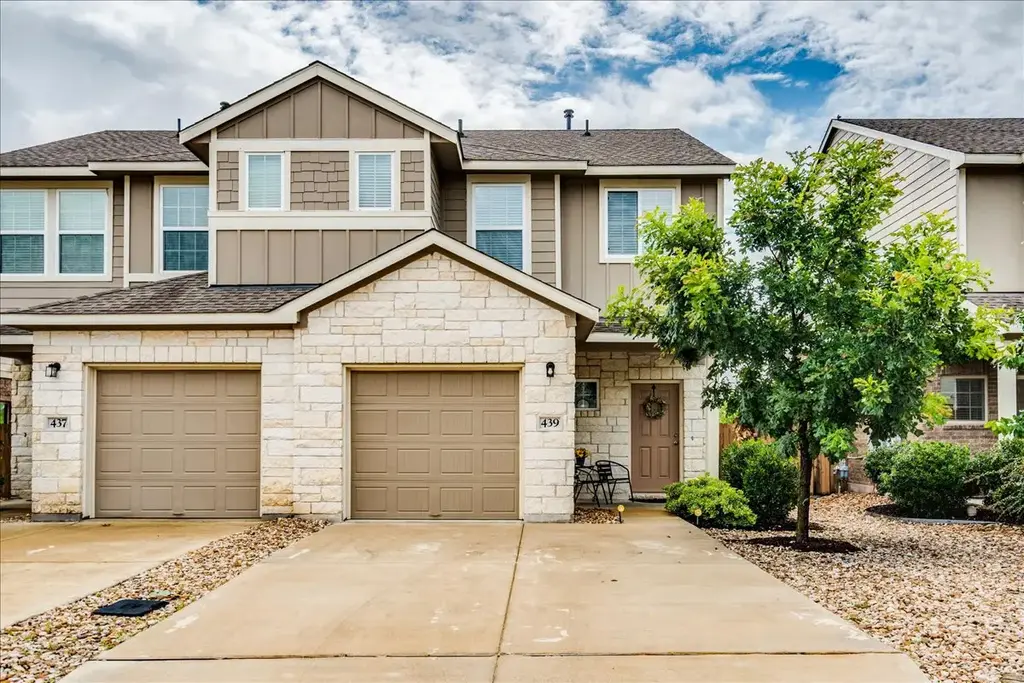 439 White Steppe Way 51, Georgetown