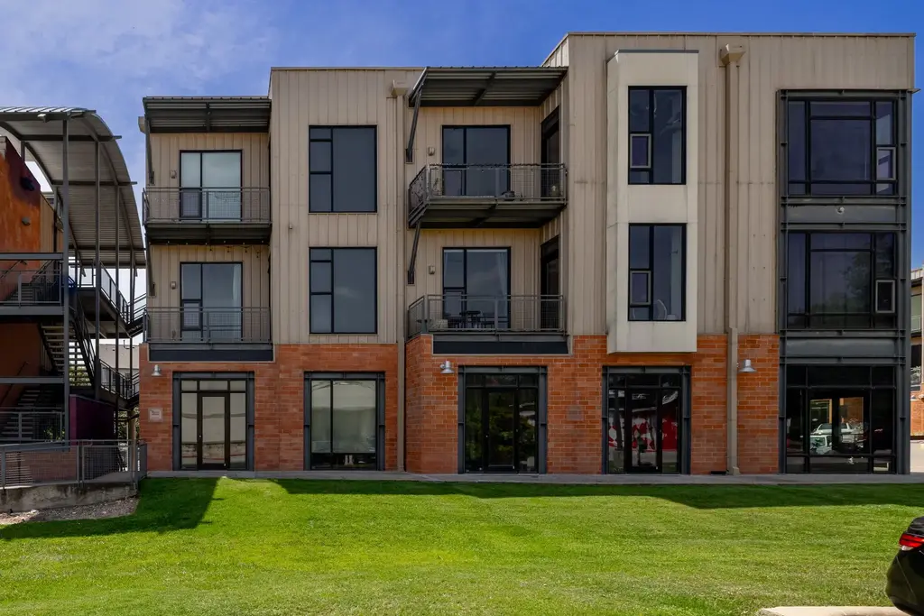 2525 S Lamar Boulevard 5, Austin