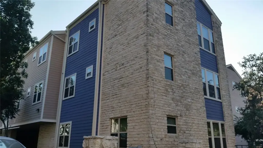 2414 Longview Street 210, Austin