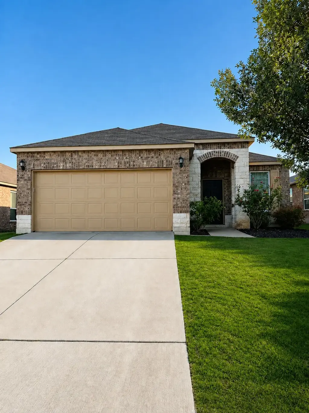 352 Martha Drive, Buda