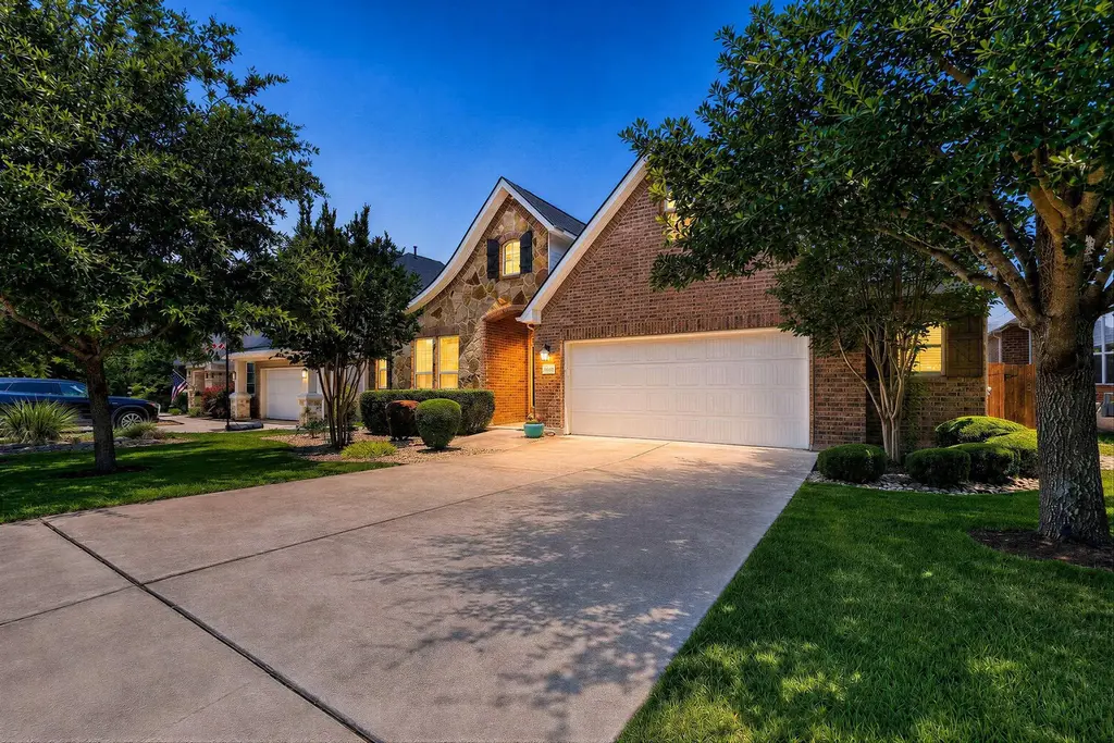 18628 Amberg Place, Austin