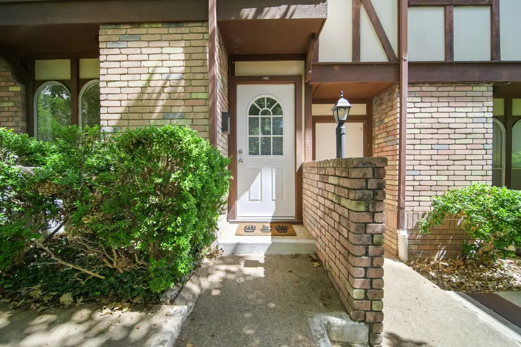7409 Shadow Hill Drive 108, Austin