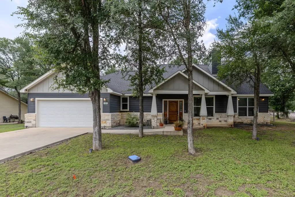 346 Lamaloa Lane, Bastrop