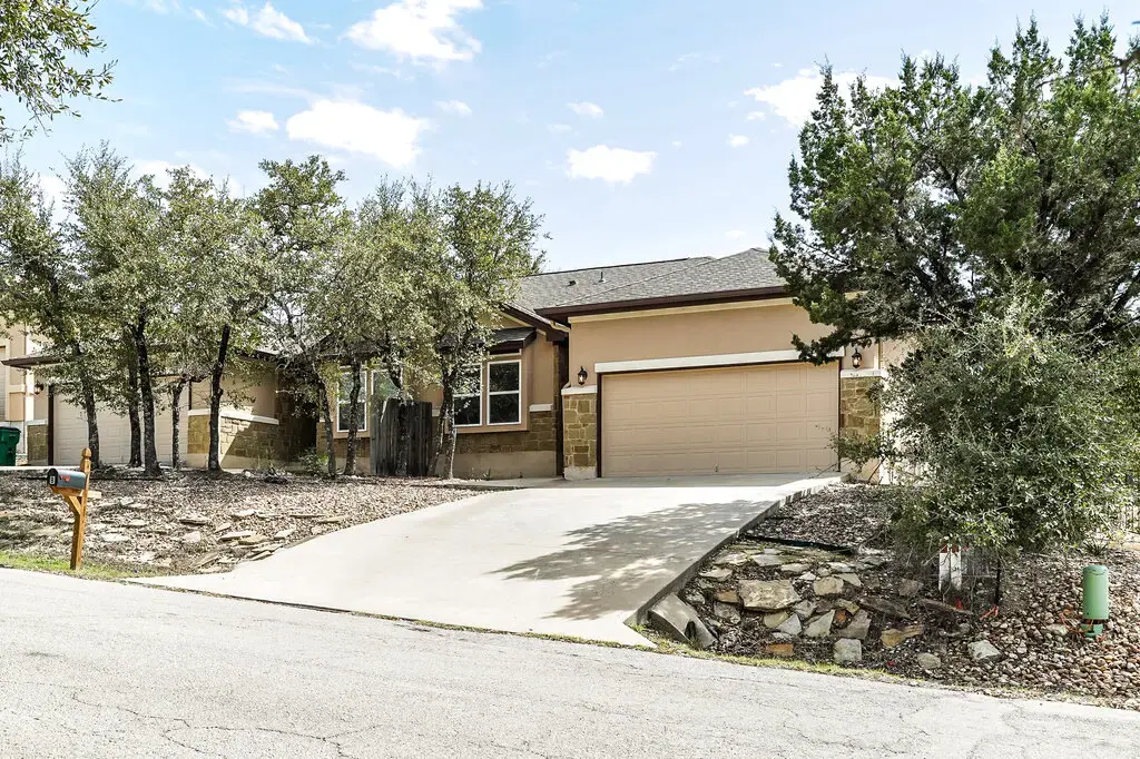 21501 Patton Avenue B, Lago Vista