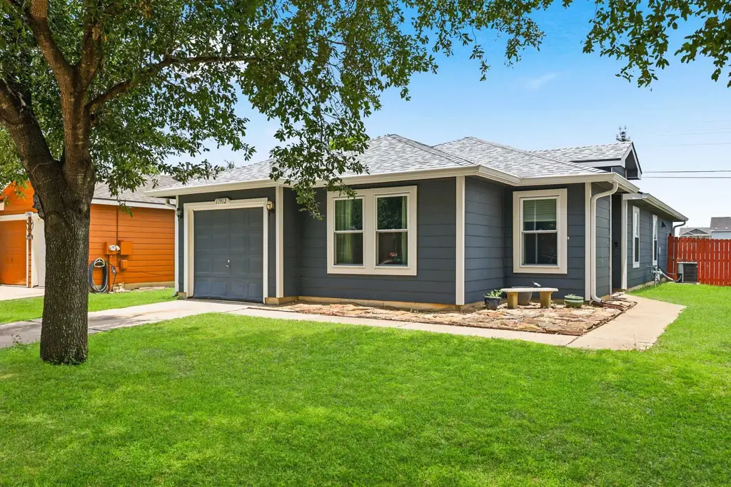 17912 Honey Locust Lane, Elgin