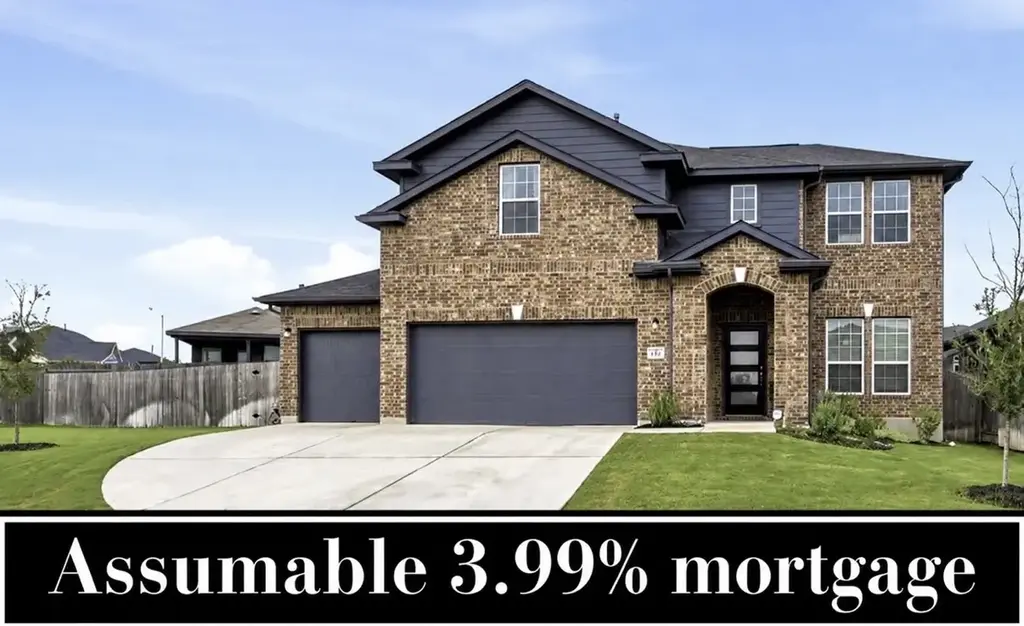 139 Ginger Street, Buda