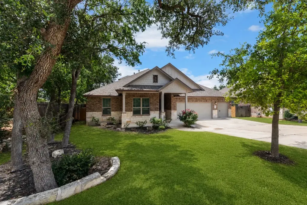 689 Pink Granite Boulevard, Dripping Springs