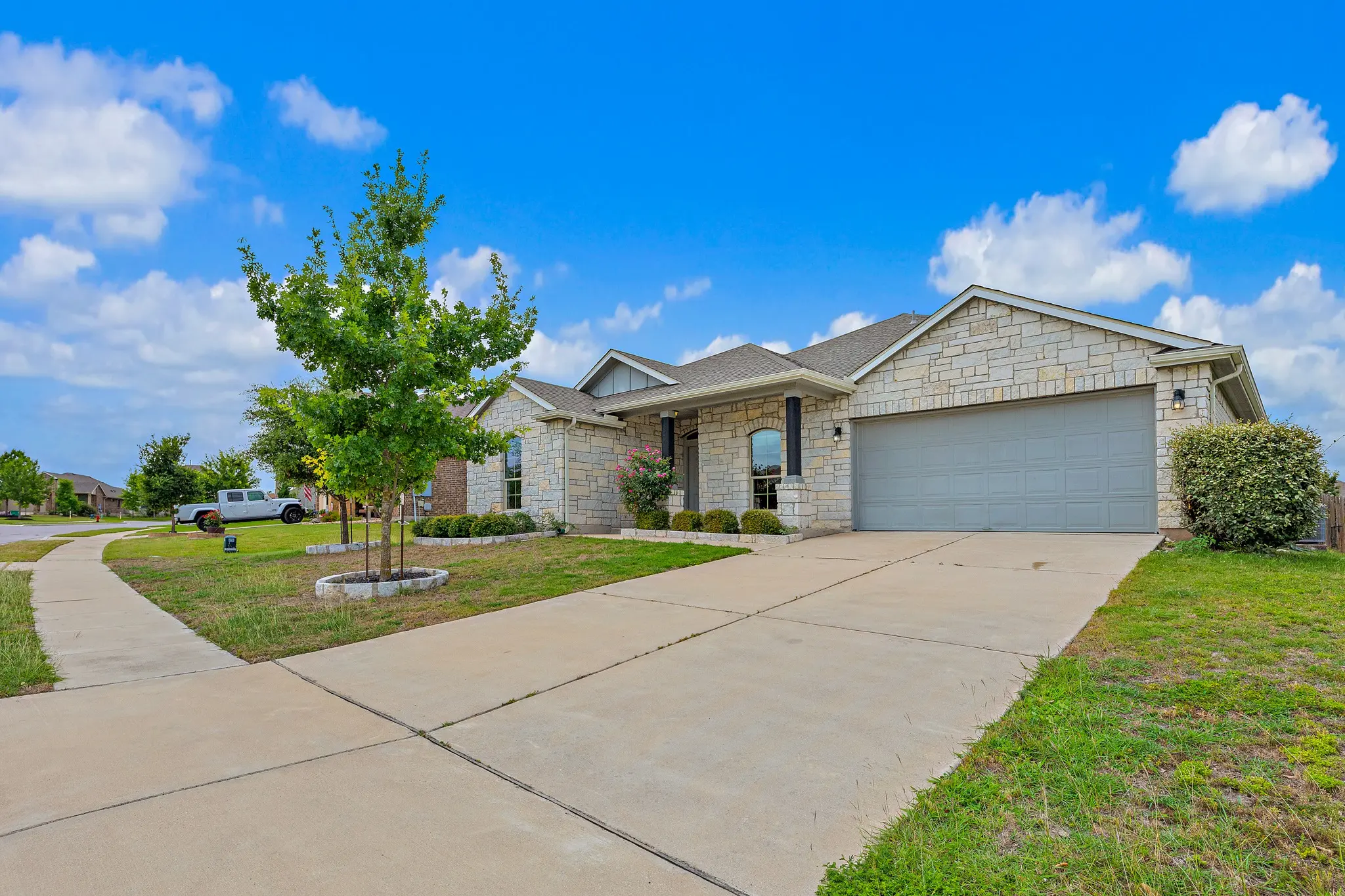 Photo of Listing #9222924
