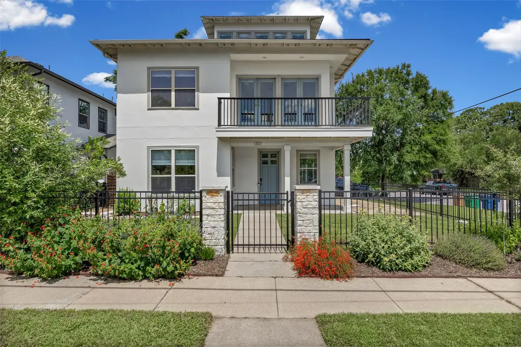 1301 San Bernard Street, Austin