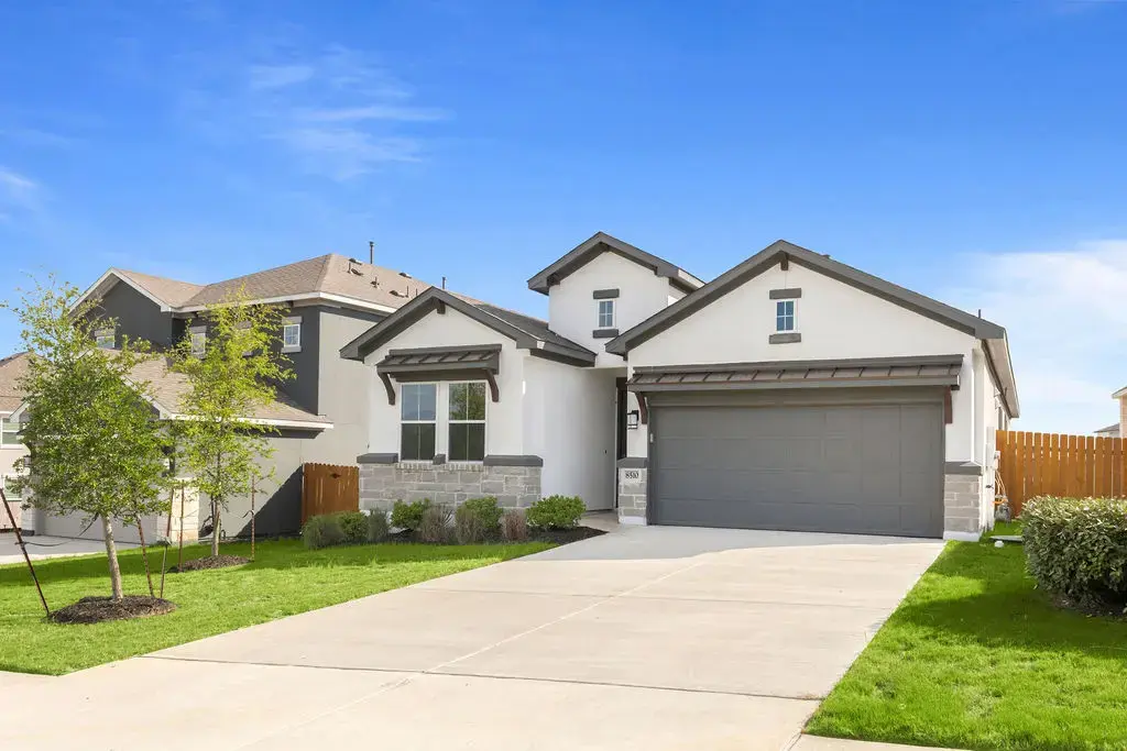 8521 Pine Muhly Drive, Lago Vista