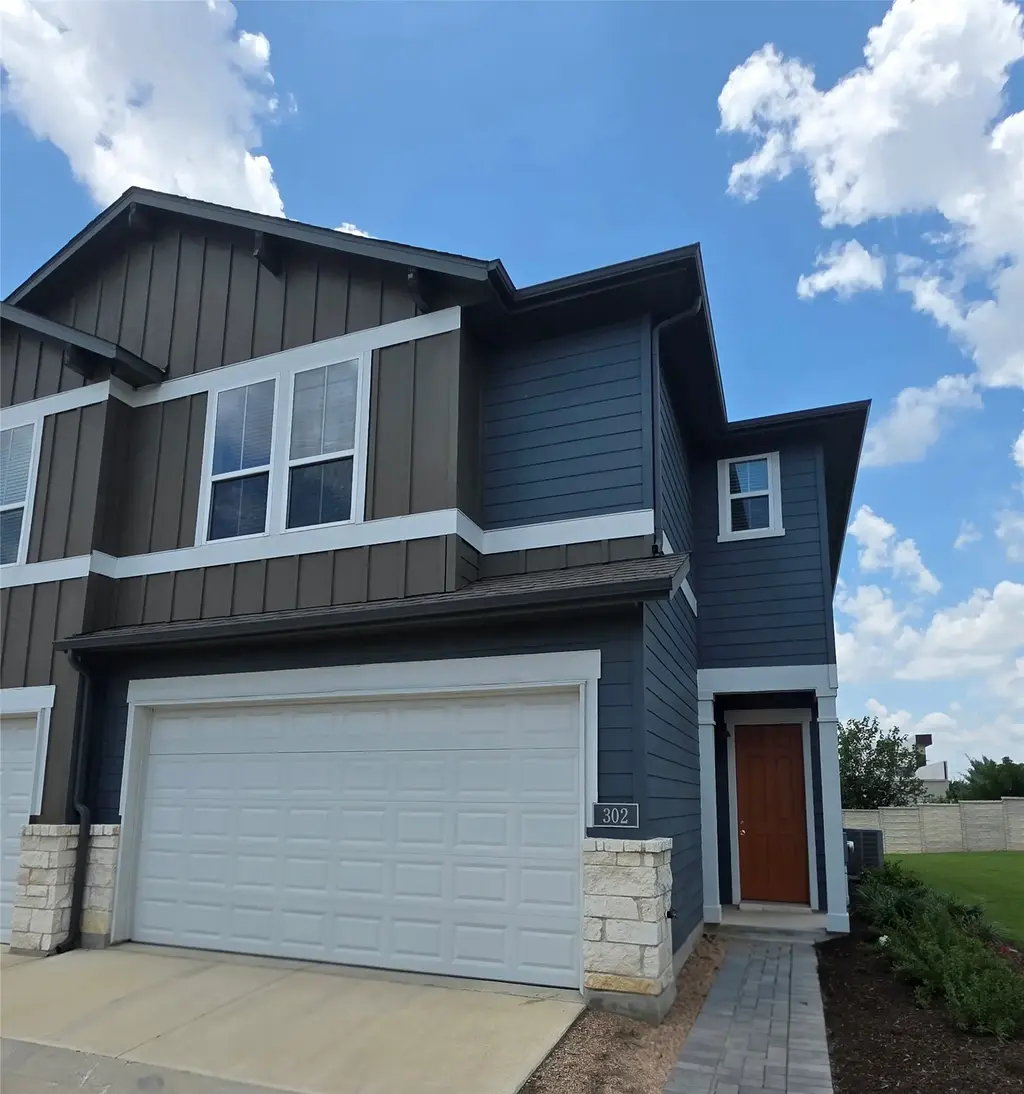 1020 Vista View Drive 302, Georgetown