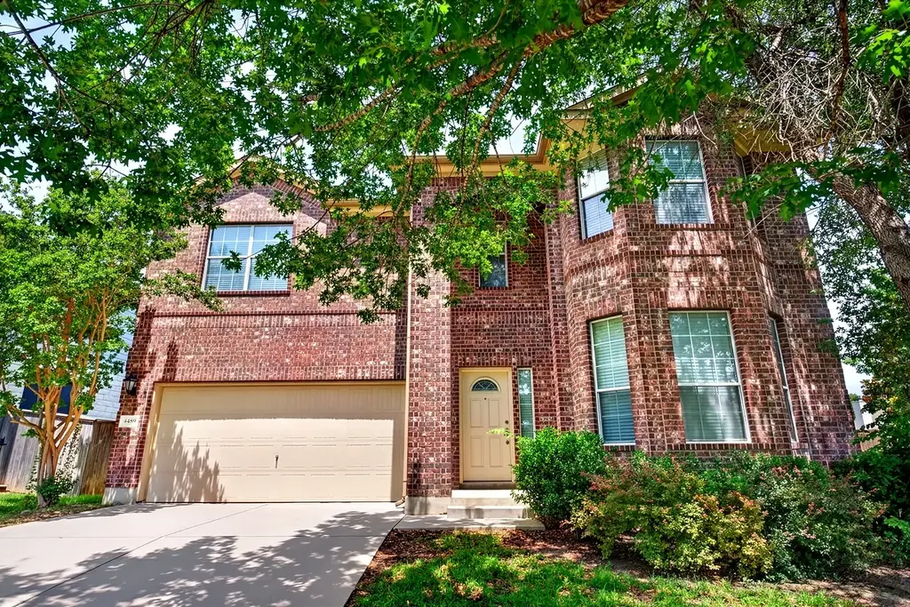 4489 Western Lake Drive, Round Rock