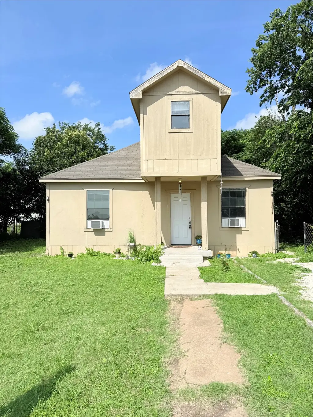 404 S Love Avenue, Florence