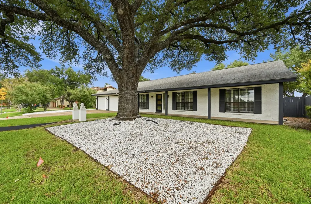 4805 Greystone Drive, Austin