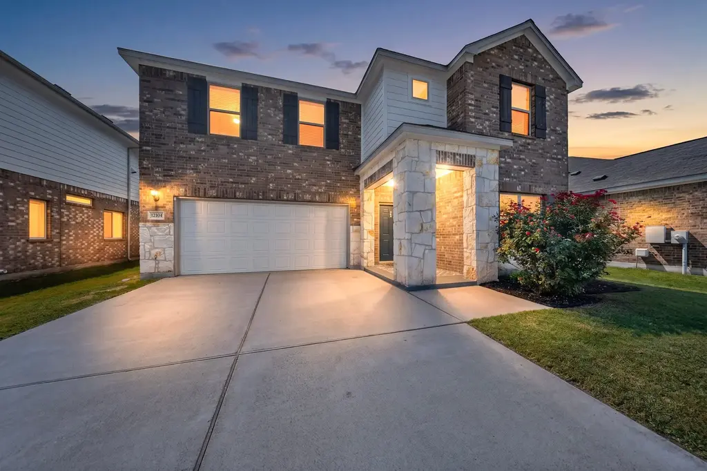 12104 Texana Trail, Manor